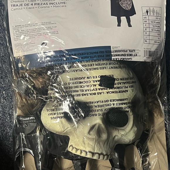 Boys Halloween costume - Picture 3 of 3